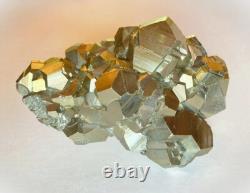 Superbe formation cristalline de pyrite de fer, pièce d'exposition excellente, 812g