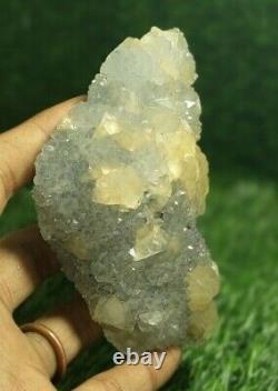Superbe morceau de quartz mm avec amas de calcite fine pierre cristalline minérale 1539