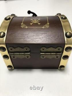 Une Piece Montre 10ème Anniversaire Quartz 9999 Pièces Official Limited Japon