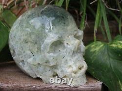 Unique Grand Cristal Préhnite Poli Et Brut Skull 750grams Collectors Piece