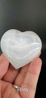 Vente En Gros 22 Pièces De 60 MM Selenite Crystal Heart Poli Palm Stone